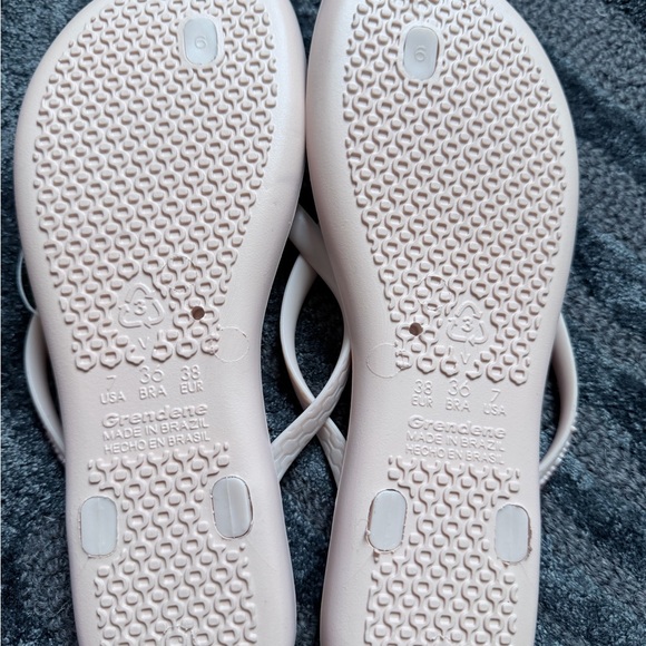 Ipanema Gold Heart Sandals - Picture 6 of 6